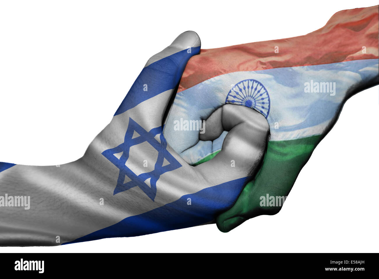 Poignée de main entre diplomatique Pays : drapeaux d'Israël et l'Inde surimprimées les deux mains Banque D'Images