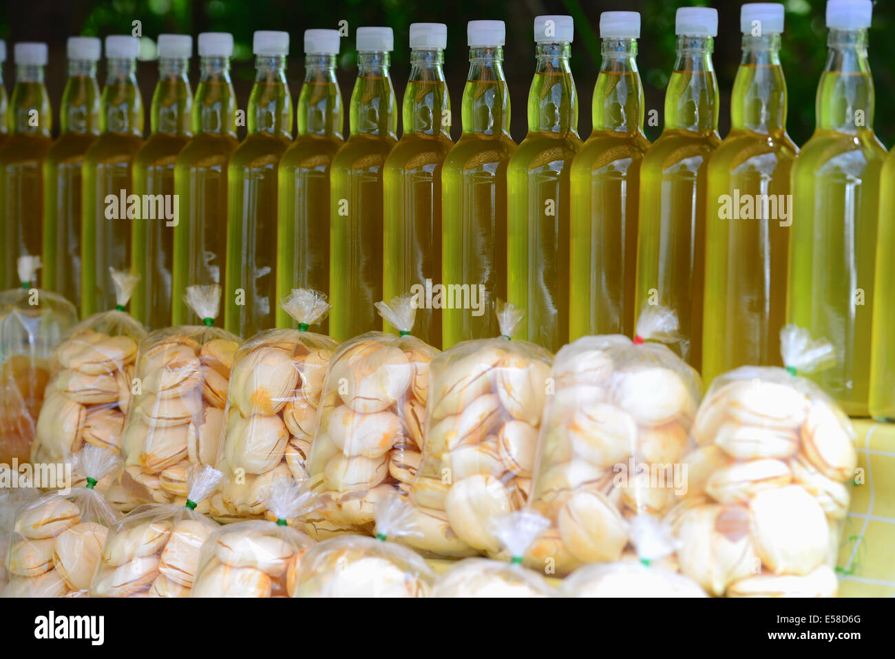 Le fruit du palmier de Palmyre avec jus Banque D'Images