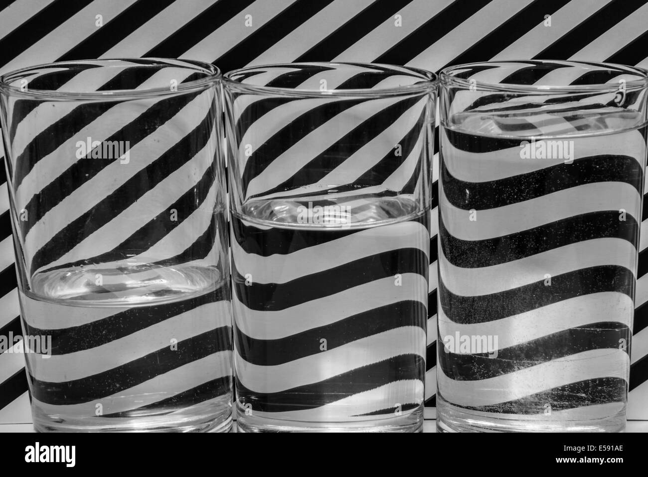 Le pattern design fond noir et blanc. Banque D'Images