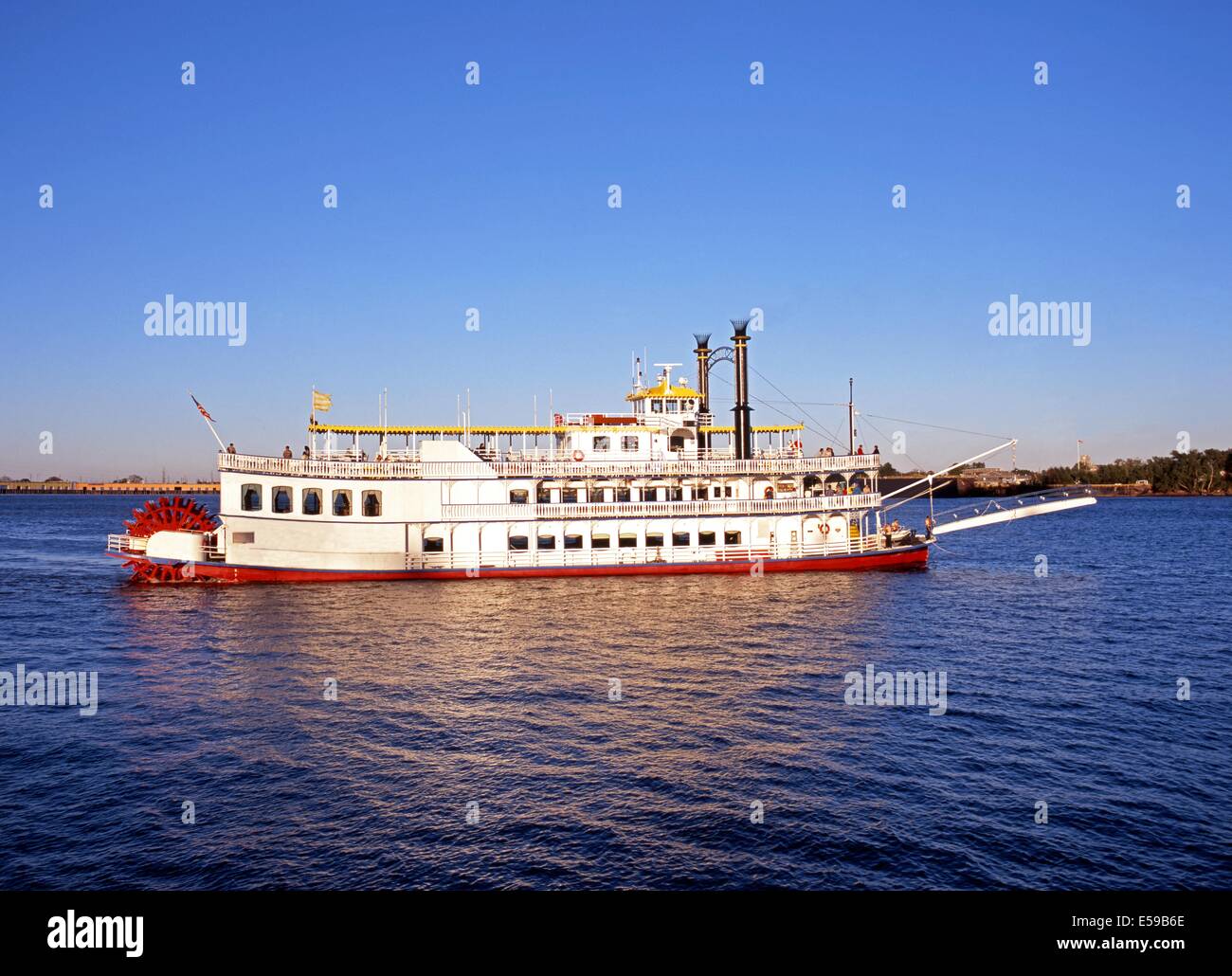 Paddle wheeler aka. Bateau à aubes ou Stern-Wheeler "Creole Queen', Mississippi, New Orleans, Louisiane, USA Banque D'Images