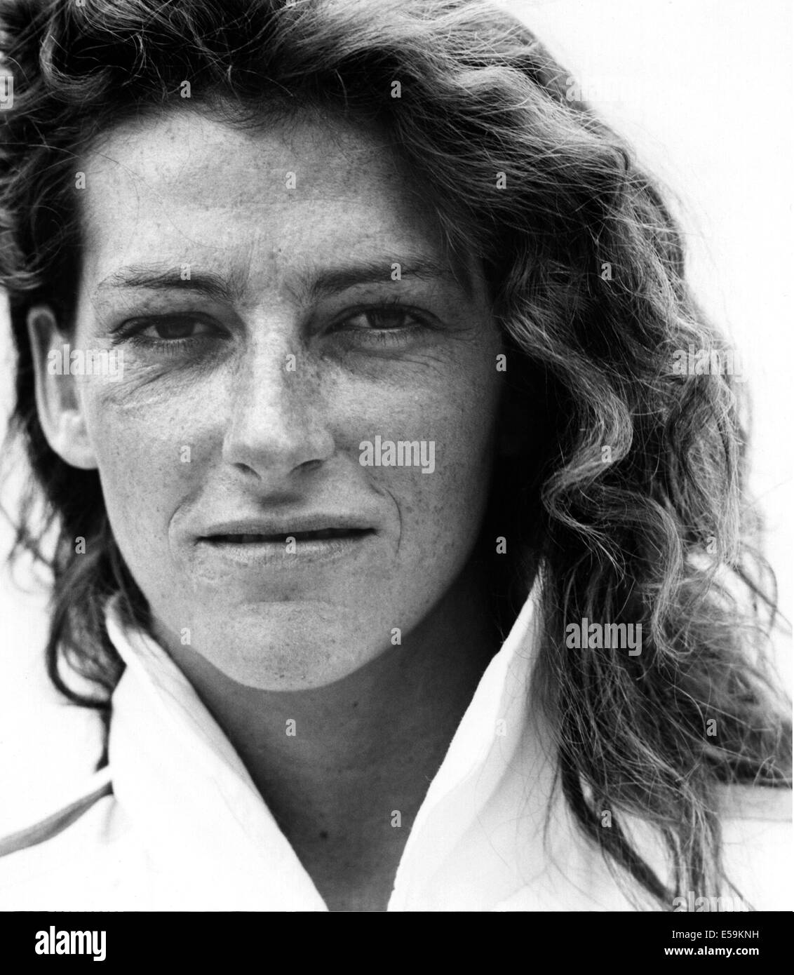 AJAXNETPHOTO. JUIN 1984. PLYMOUTH,ENGLAND-OBSERVER EUROPE 1 TRANSAT RACE-BIOTHERM II SKIPPER FLORENCE ARTHAUD ; (FLORENCE ARTHAUD B :28/10/1957 - D : 09/03/2015.) PHOTO : JONATHAN EASTLAND/AJAX. REF :1984 02 Banque D'Images