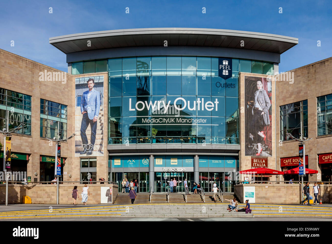 Le Lowry Outlet, Salford Quays, Manchester, Angleterre Banque D'Images