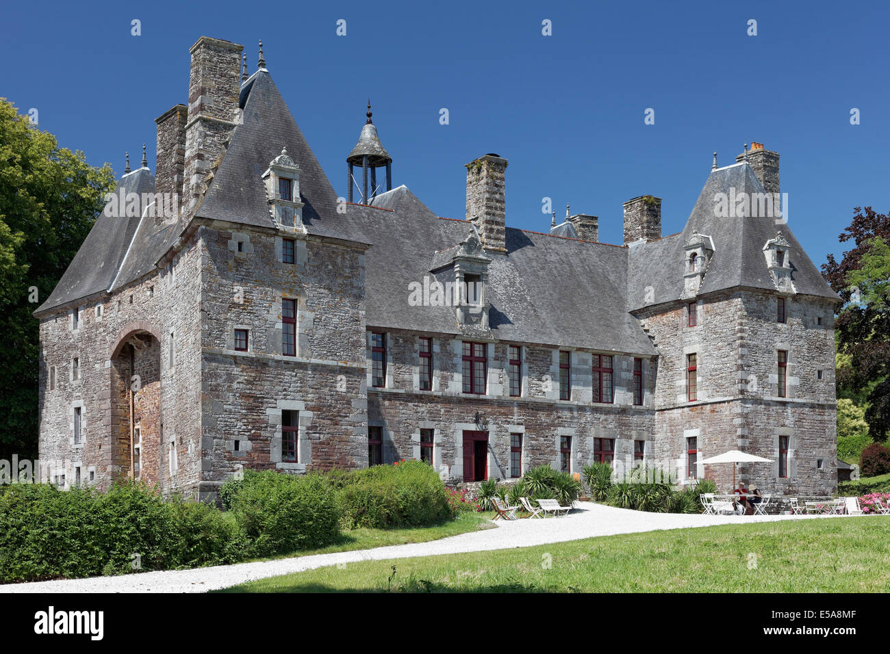 Château de Cerisy-la-Salle, 17e siècle, aujourd'hui, le Centre culturel