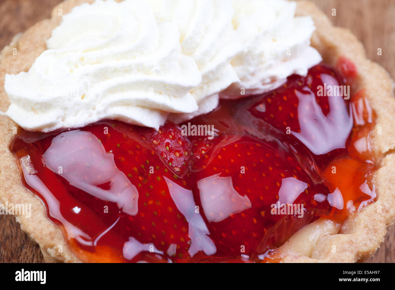 Close up tarte aux fraises avec de la crème Banque D'Images