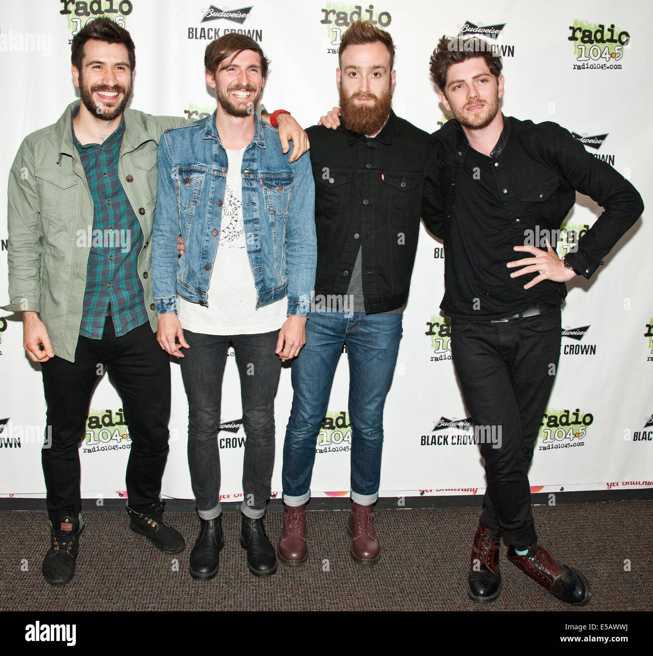 Bala Cynwyd, Pennsylvania, USA. Le 25 juillet, 2014. (L à R) Barry McKenna, Craig Kneale, Ross et McTrusty McNae Sam de groupe de rock alternatif écossais Twin Atlantic posent à Radio 145,5 millions aujourd''s Performance Theatre le 25 juillet 2014 à Bala Cynwyd, Pennsylvania, United States. Crédit : Paul Froggatt/Alamy Live News Banque D'Images