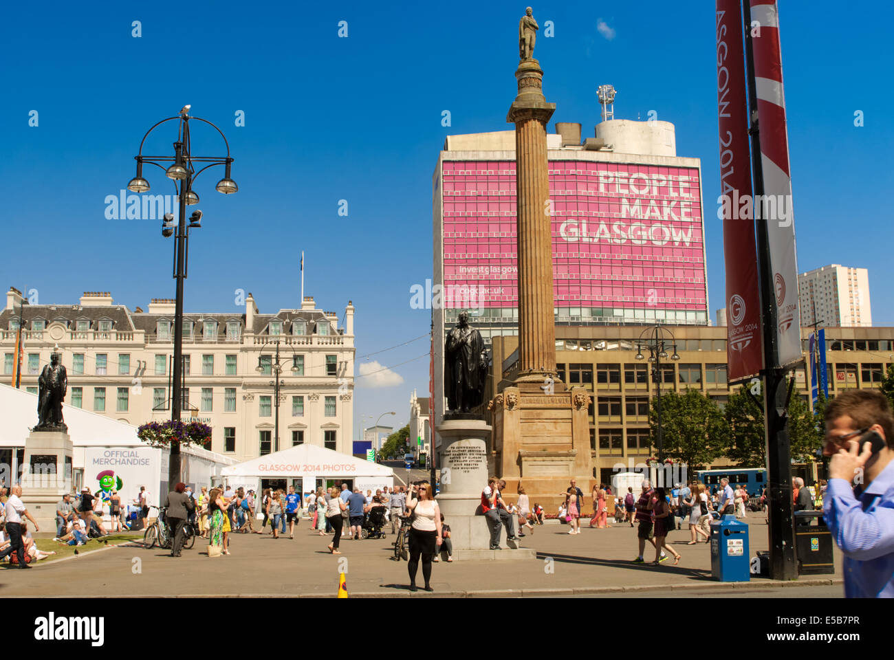 Les gens se rassemblent dans la région de George Square pendant les Jeux du Commonwealth 2014 à Glasgow, Ecosse Banque D'Images