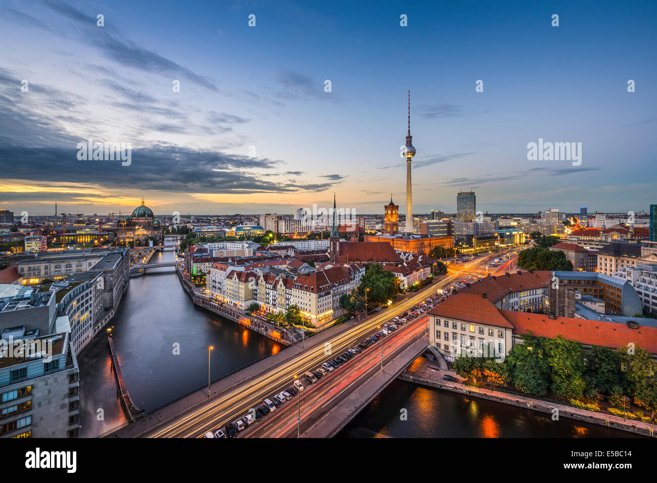 Berlin, Allemagne city skyline at Dusk. Banque D'Images