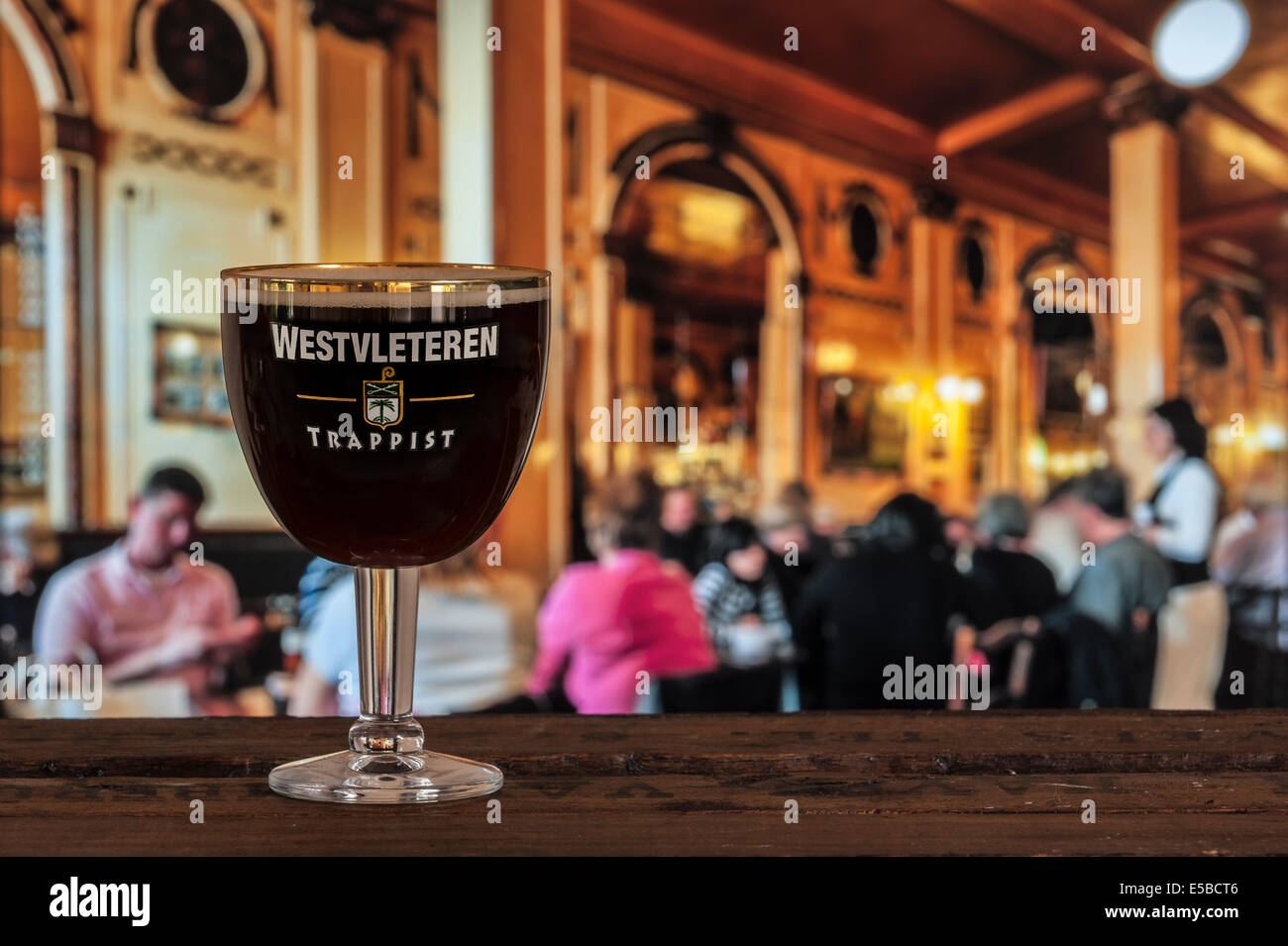 Avec verre trappist Westvleteren meilleure bière au monde, brassée