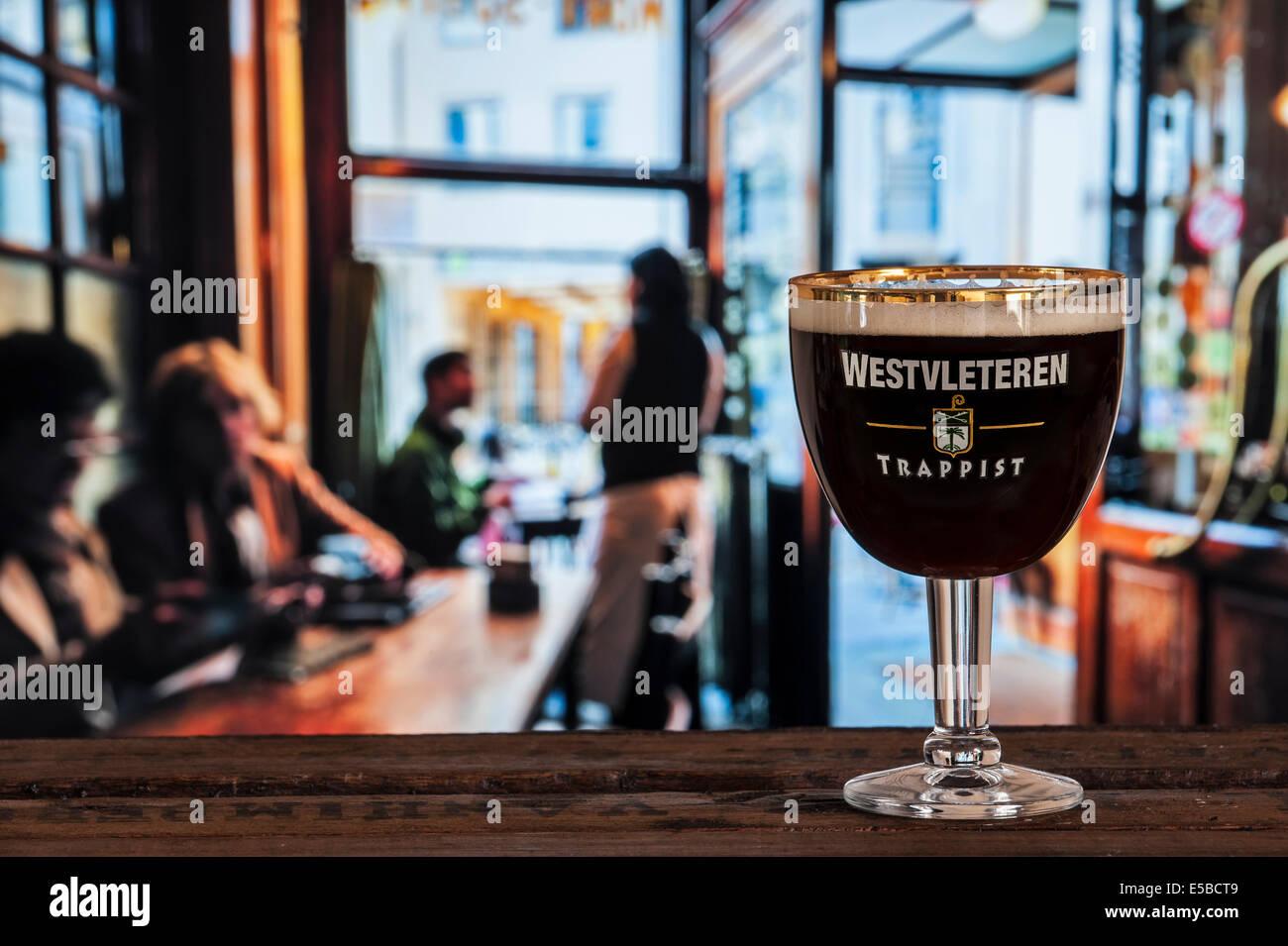 Avec verre trappist Westvleteren meilleure bière au monde, brassée