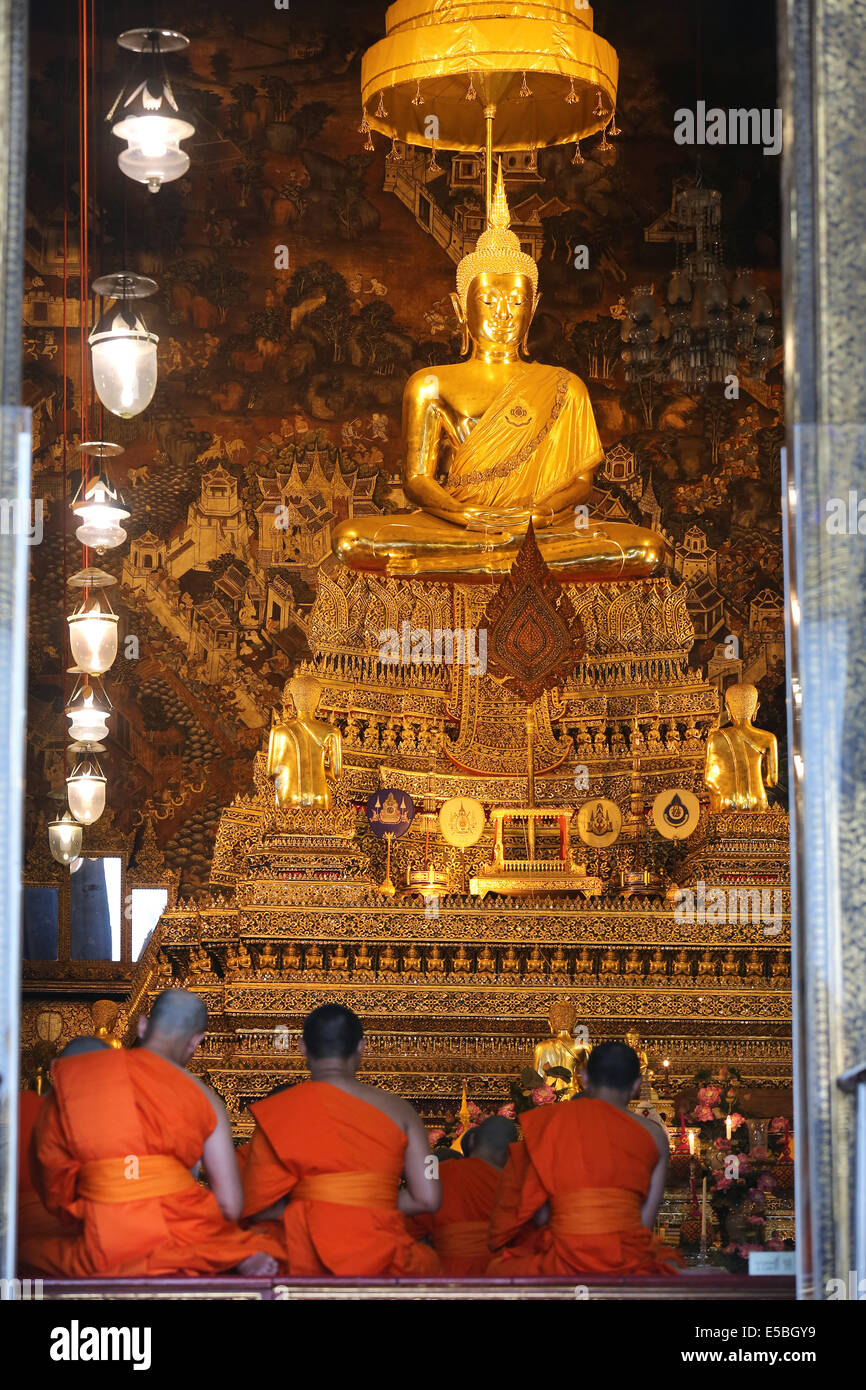 Sanctuaire bouddhiste Temple, priant et coordination Hall at Wat Pho, Bangkok, Thaïlande Banque D'Images