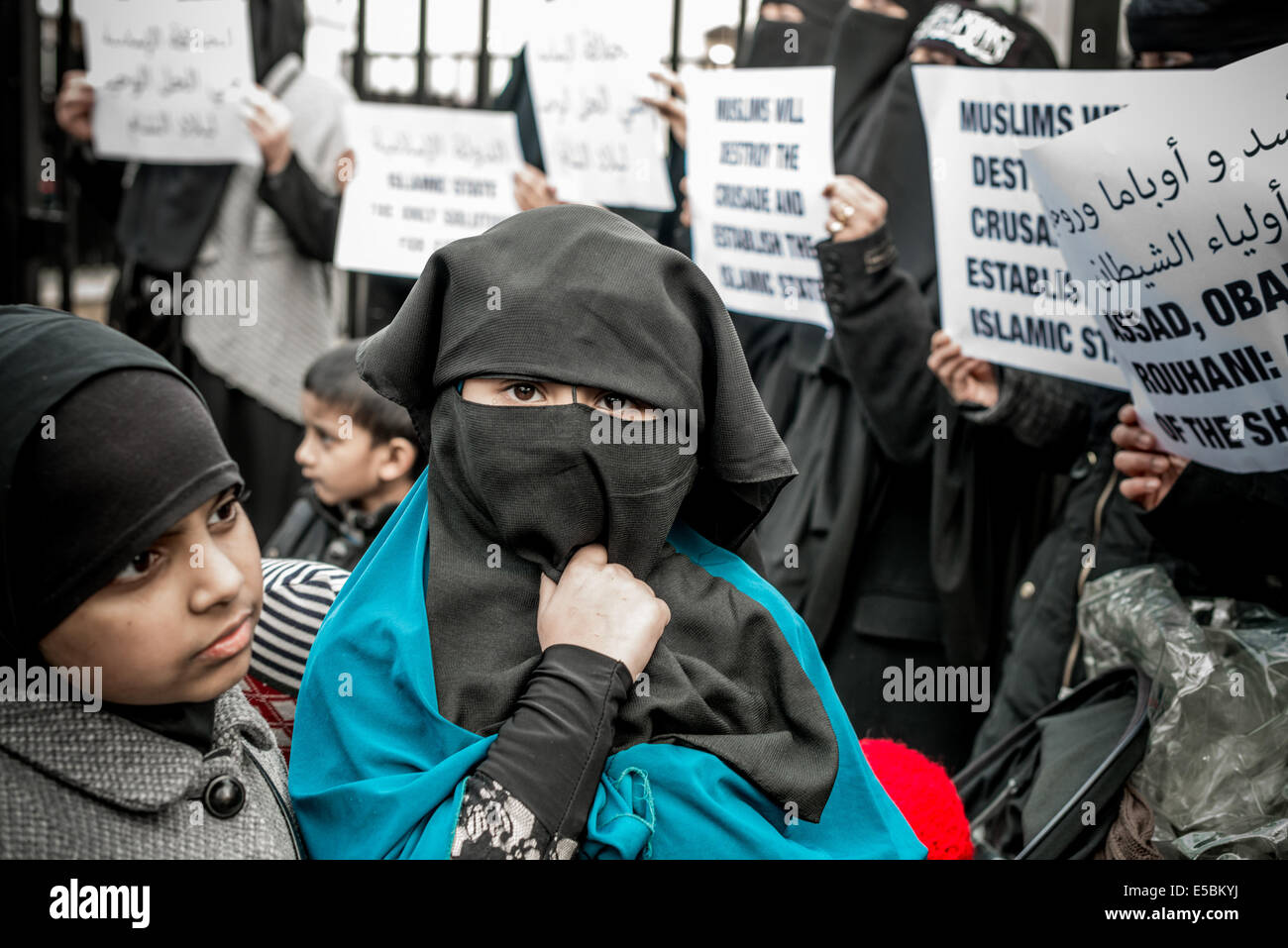 Anjem Choudary islamiste radical de protestation devant la Mosquée du centre de Londres Banque D'Images