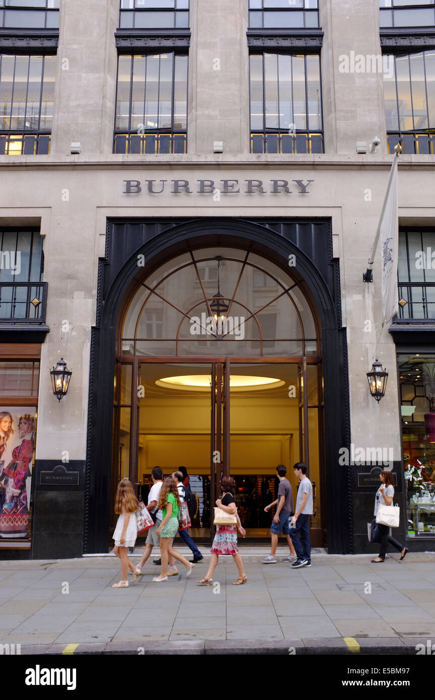 Burberry regent street london Banque de photographies et d'images à haute  résolution - Alamy