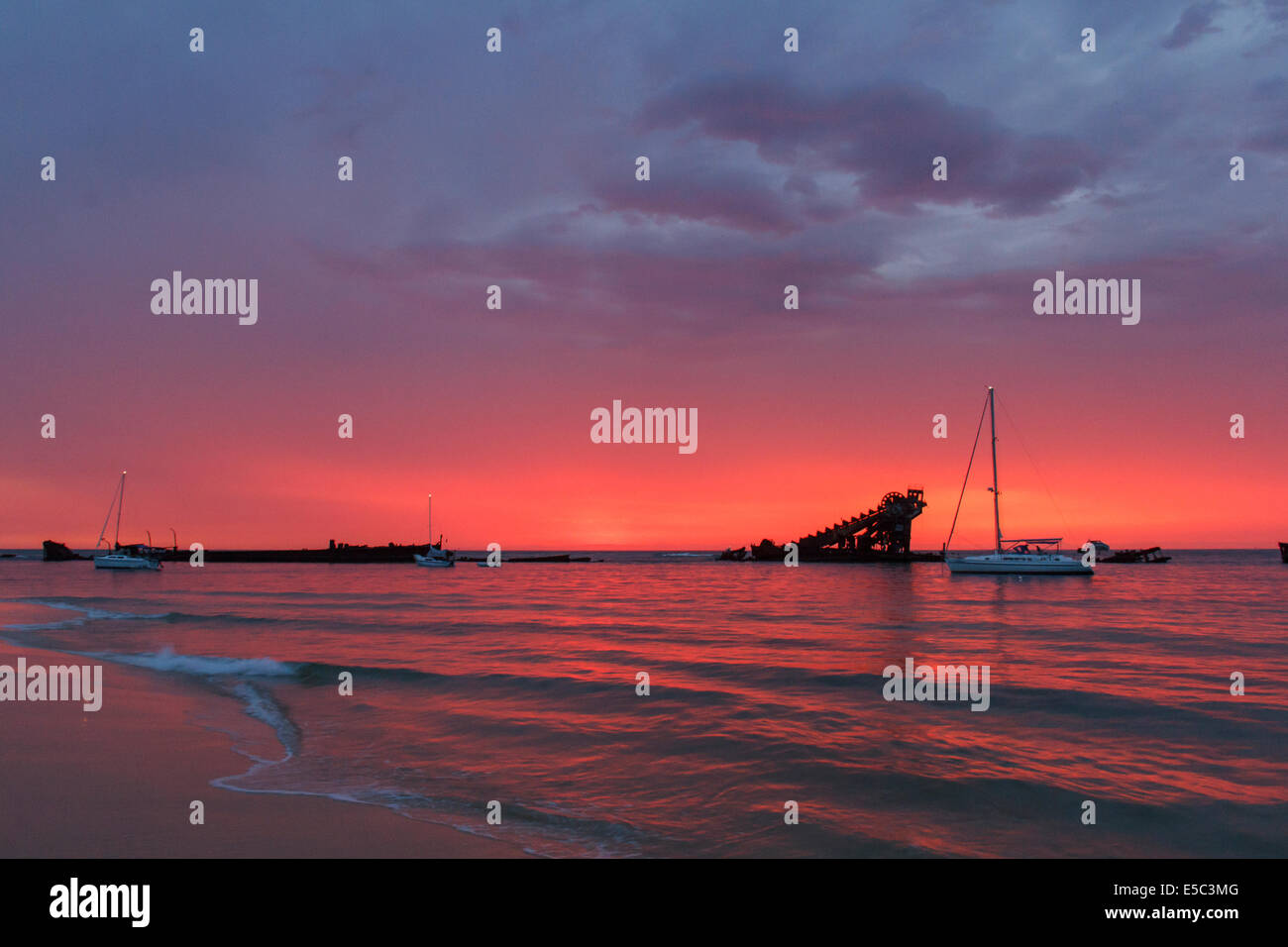 Au niveau de l'île Moreton, épaves de Tangalooma Banque D'Images