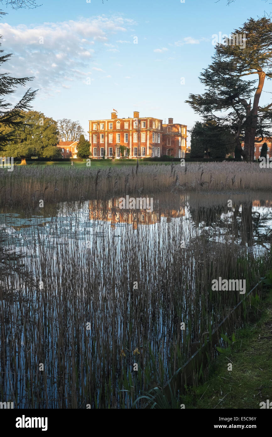 Modèle grandeur nature en raison de ptérosaures Chicheley Hall, Newport Pagnell, UK Banque D'Images