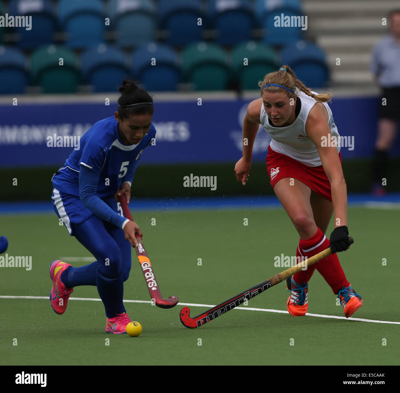 NOOR HASLIZA MD ALI & LILY OWS ENGLAND V FRANCE GLASGOW CENTRE GLASGOW ECOSSE HOCKEY 27 Juillet 2014 Banque D'Images