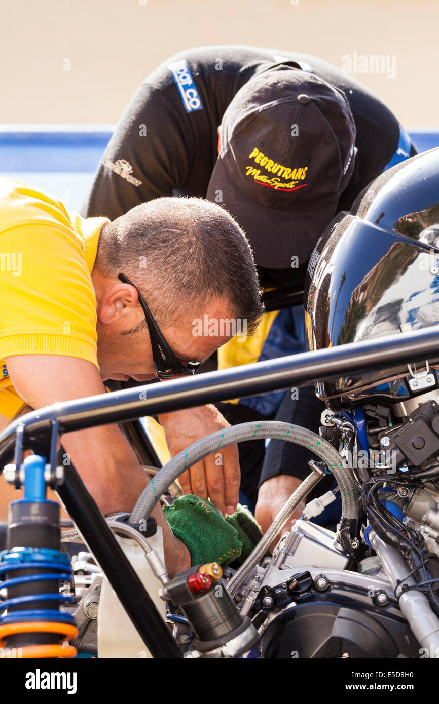 Une journée rallye crecer Guia, pit, travail et pour le rallye. preperations Playa San Juan, Tenerife, Canaries, Espagne. Banque D'Images