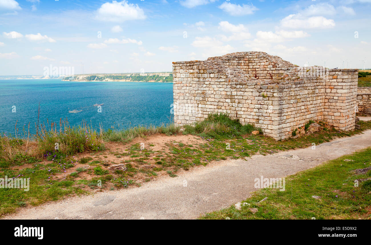 La côte bulgare de la mer Noire. Ancienne forteresse de Kaliakra sur pointe Banque D'Images