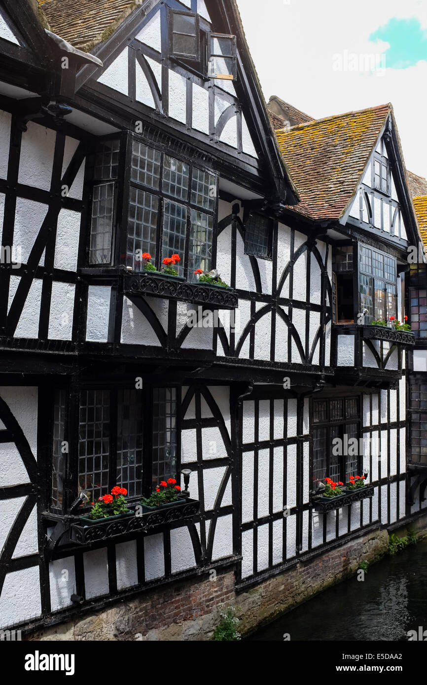 Maisons de tisserands en centre-ville de Canterbury, UK Banque D'Images