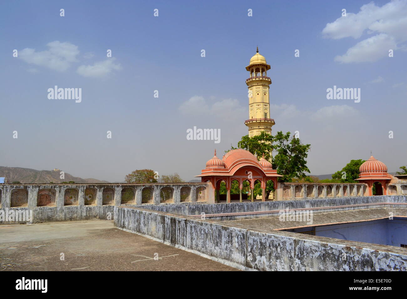 Vue depuis le Temple de Krishna, Jaipur. Banque D'Images