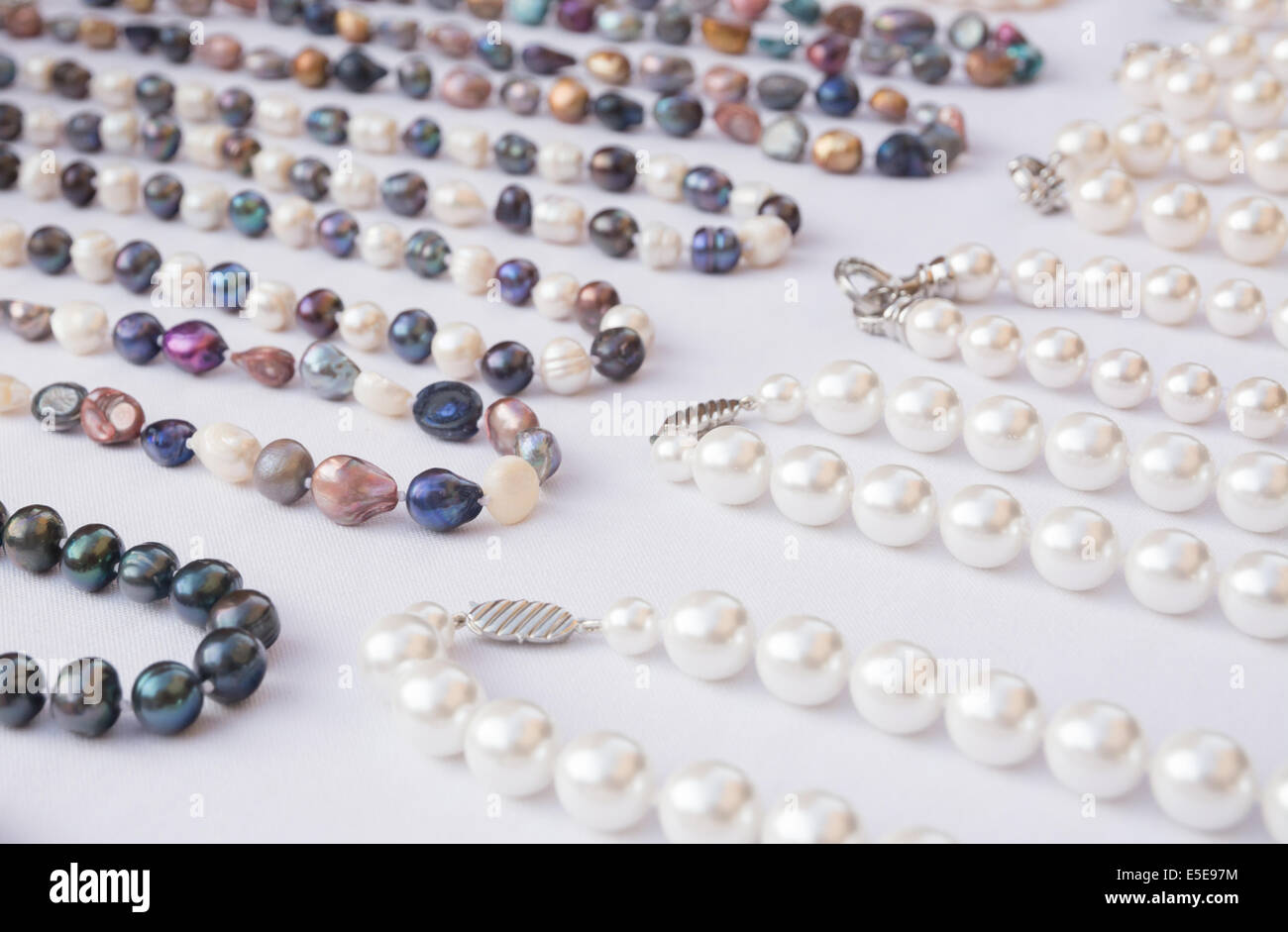 Collier de perles véritables multicolores de 38 pouces 10-11 mm