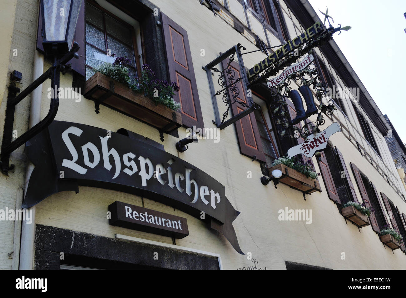 Hôtel Lohspeicher et Restaurant L'Auberge du vin dans la région de Cochem, Allemagne. Banque D'Images