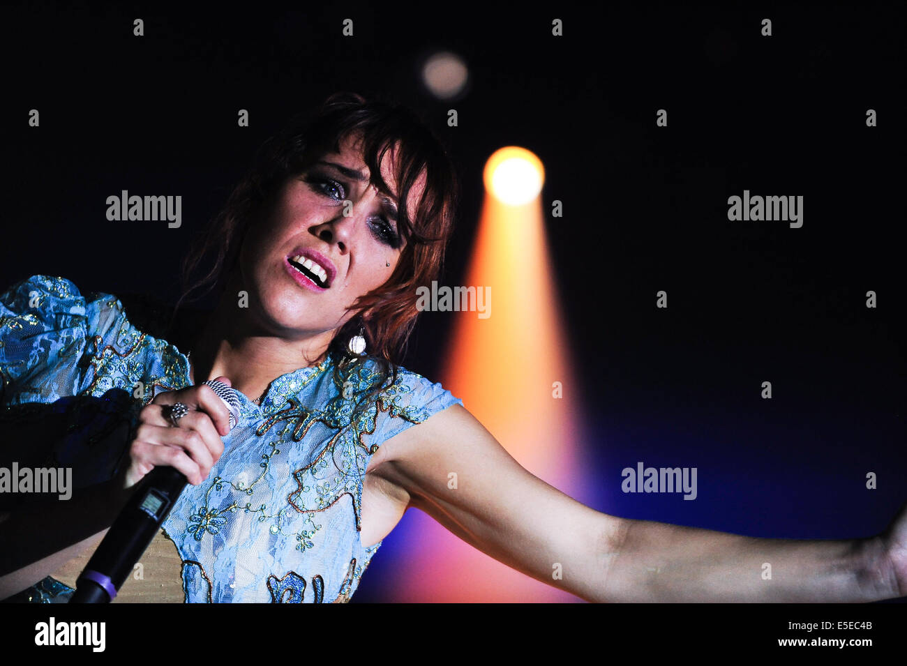 Freiburg, Allemagne. 29 juillet, 2014. Soul jazz Française Zaz, chanteuse et compositrice (Isabelle Geffroy) effectue à ZMF music festival à Freiburg, Allemagne. Photo : Miroslav Dakov/ Alamy Live News Banque D'Images