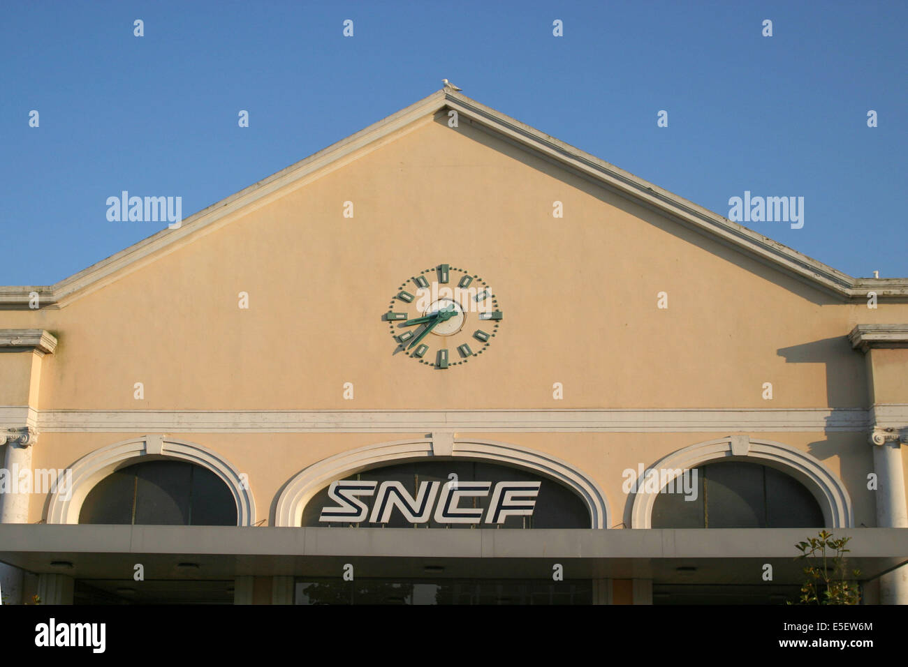 France, Haute Normandie, seine maritime, dieppe, gare sncf, façade, Banque D'Images