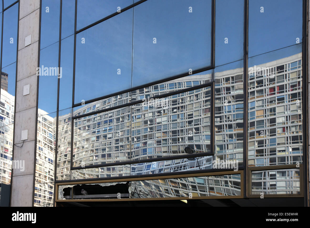 Mouchotte building montparnasse Banque de photographies et d’images à haute résolution Alamy Mouchotte building montparnasse Banque de photographies et d’images à haute résolution Alamy