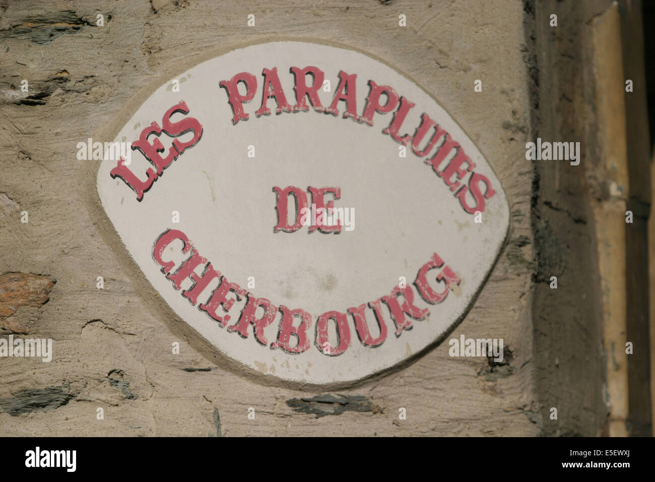 France, Basse Normandie, manche, cotentin, cherbourg, vieux Cherbourg, boutique lieu du tournant du film de Jacques Demy, les parapluies de cherbourg, 1962, rue du port Banque D'Images