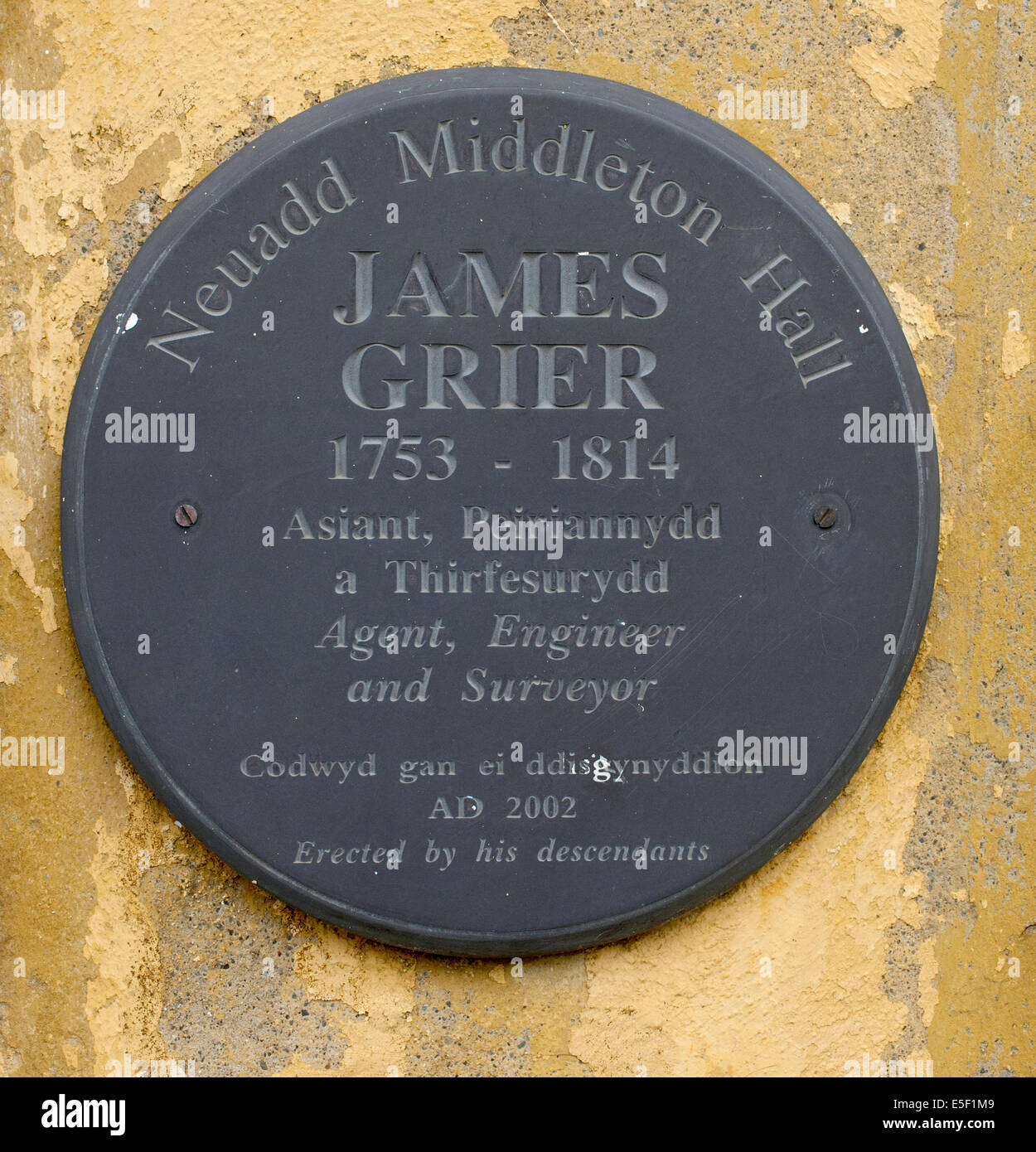 Signe de la plaque 'James Grier' en Principauté House, Middleton Hall, Jardin Botanique National du Pays de Galles, Carmarthenshire, Pays de Galles, Royaume-Uni. Banque D'Images