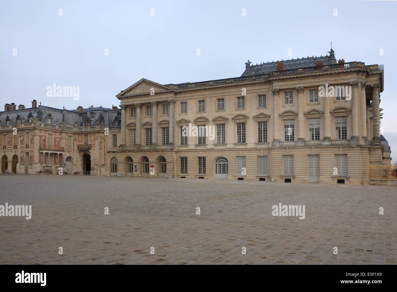 France, Ile de France, Yvelines, Versailles, Château de Versailles, cour royale, pavillon, calandre, Banque D'Images
