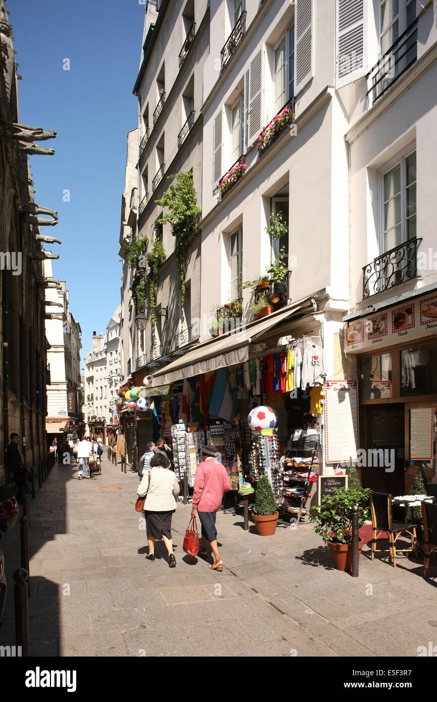 France, Ile de France, Paris 5 e arrondissement, rue saint severin, touristes, Banque D'Images