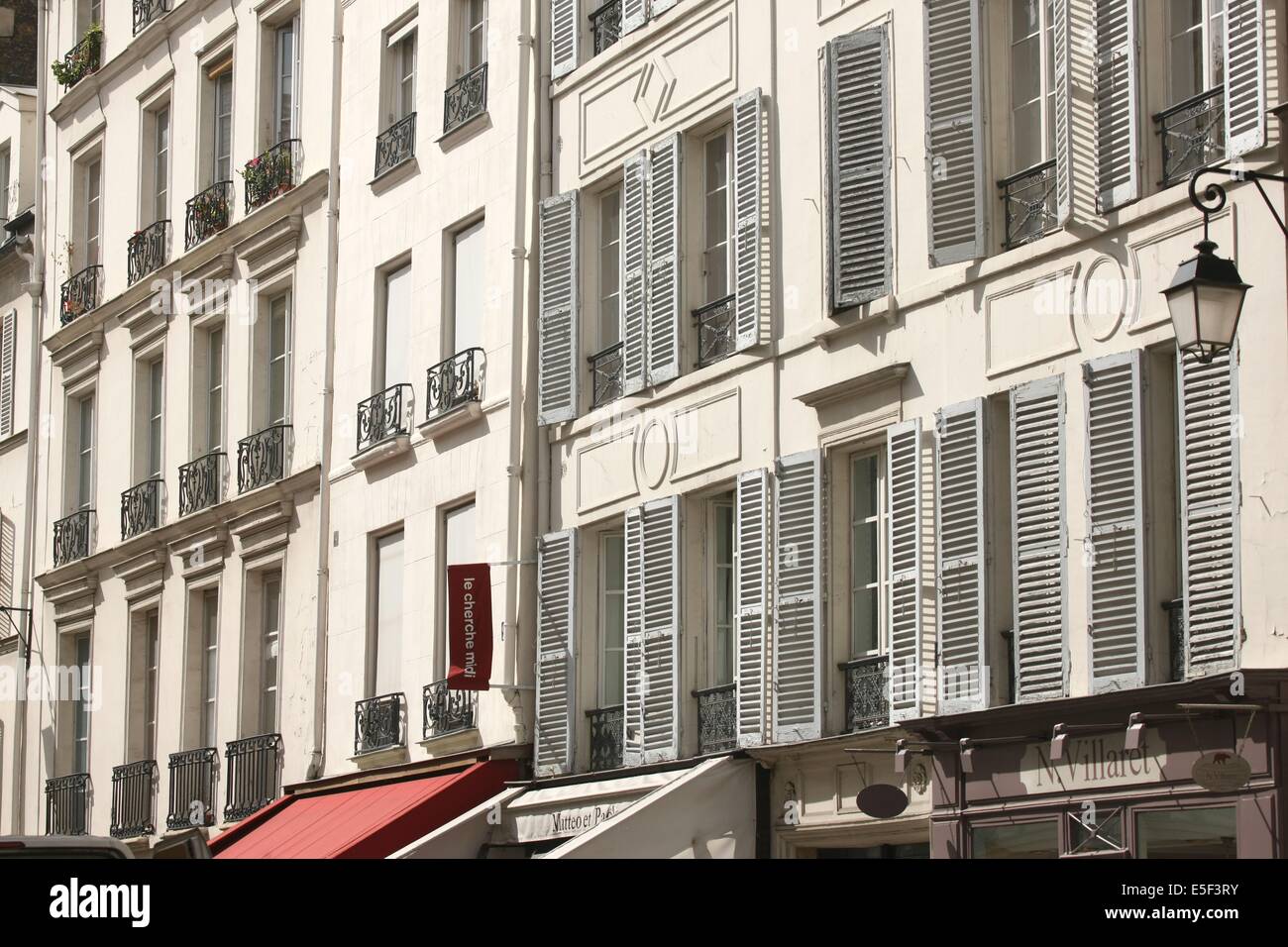 Cherche midi Banque de photographies et d'images à haute résolution - Alamy