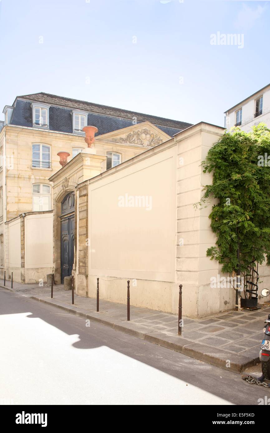 France, ile de france, paris 3ème arrondissement, 5 rue de montmorency, hôtel particulier, cour sur rue, Date : 2011-2012 Banque D'Images