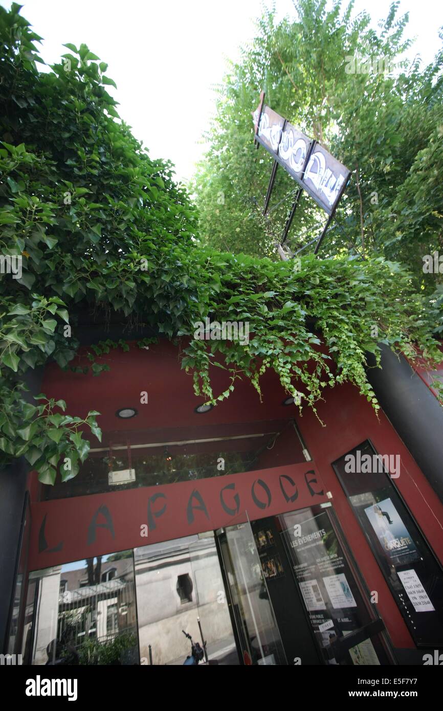 France, ile de france, paris, 7e arrondissement, rue de babylone, cinéma la pagode, source d'inspiration asiatique. Date : 2011-2012 Banque D'Images