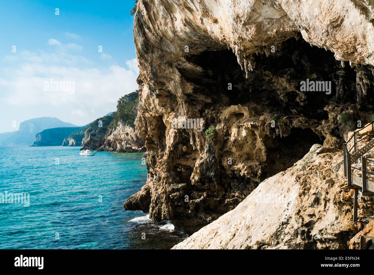 Sentier à Grotta del Bue Marino à Cala Gonone, Sardaigne, Italie Banque D'Images