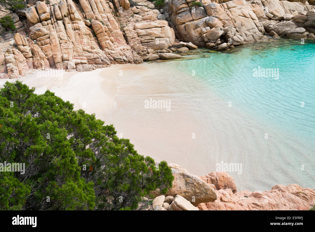 Plage de Cala Coticcio dans l'île de Caprera, Sardaigne, Italie Banque D'Images