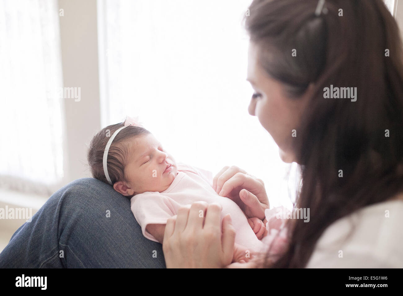 Mère et sa fille (0-1 mois) Banque D'Images