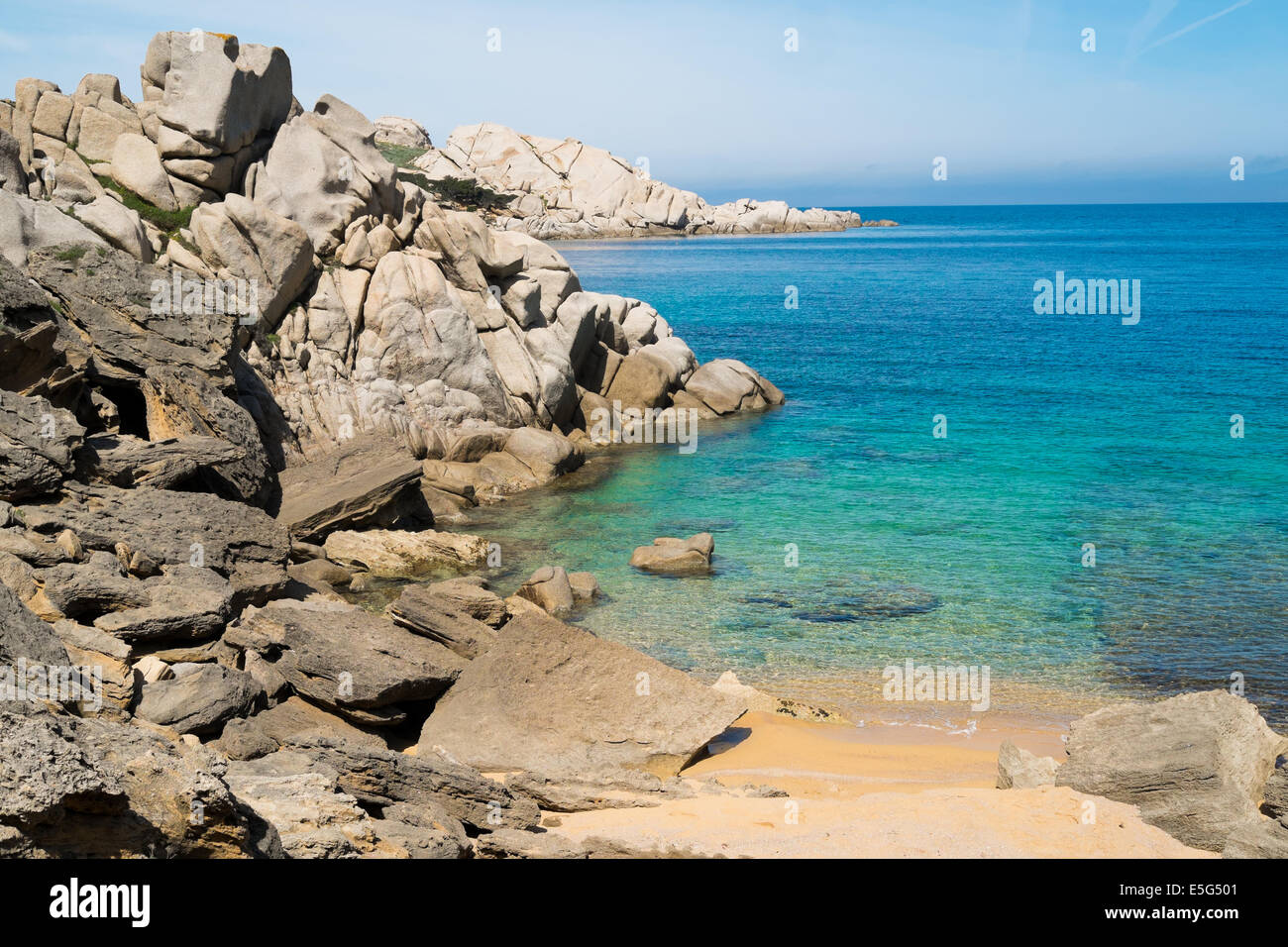 La plage de Capo Testa et de formations rocheuses à Santa Teresa di Gallura, Sardaigne, Italie Banque D'Images