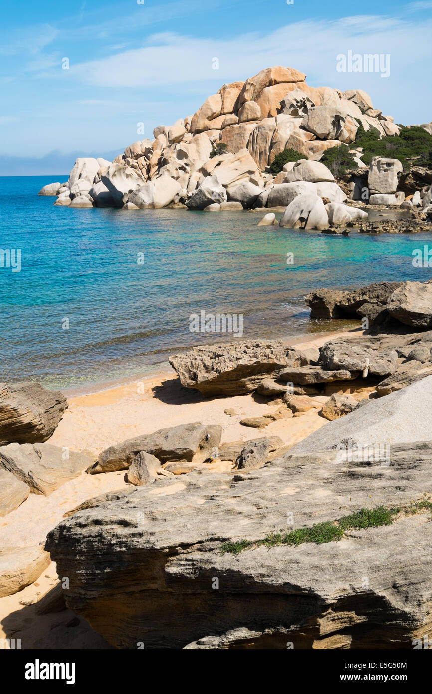 La plage de Capo Testa et de formations rocheuses à Santa Teresa di Gallura, Sardaigne, Italie Banque D'Images