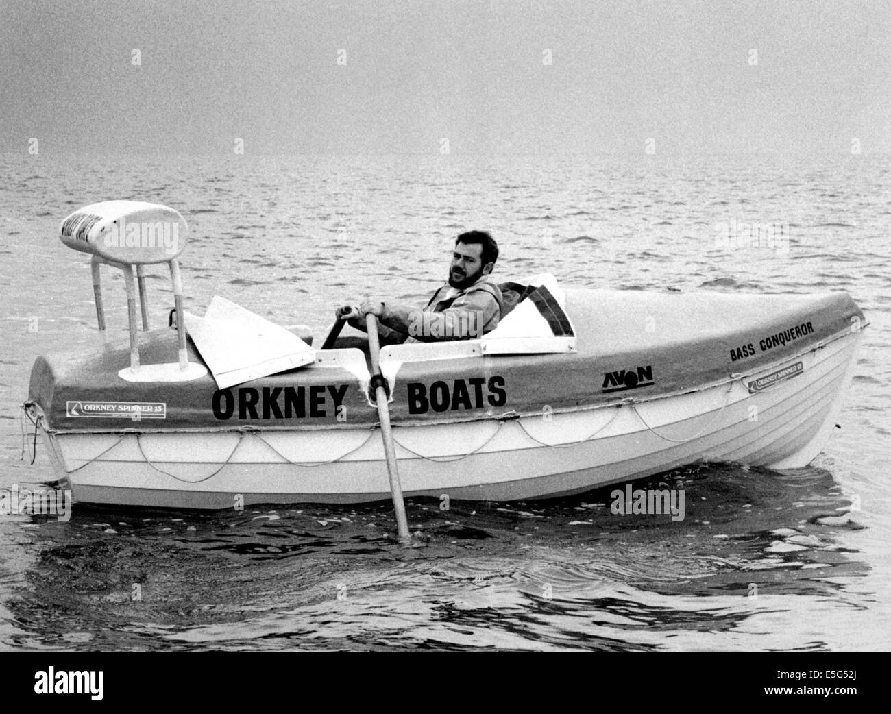 AJAXNETPHOTO.LITTLEHAMPTON, RÉALISATEUR BRITANNIQUE MANQUANT-KENNETH KERR DE 28 ANS DANS BASS CONQUEROR.PHOTO:JONATHAN EASTLAND/AJAX Banque D'Images