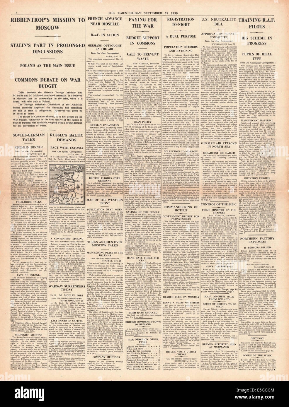 1939 fois la page 8 Ministre des affaires étrangères allemand Ribbentrop vole à Moscou Banque D'Images