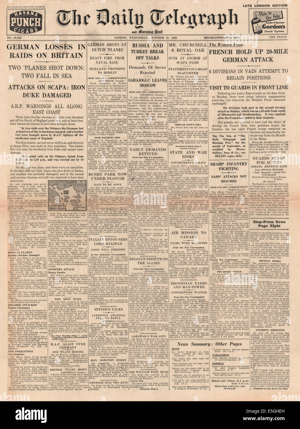 1939 Daily Telegraph front page raid aérien allemand Rapports sur base de la Royal Navy à Scapa Flow et la Côte Est Banque D'Images