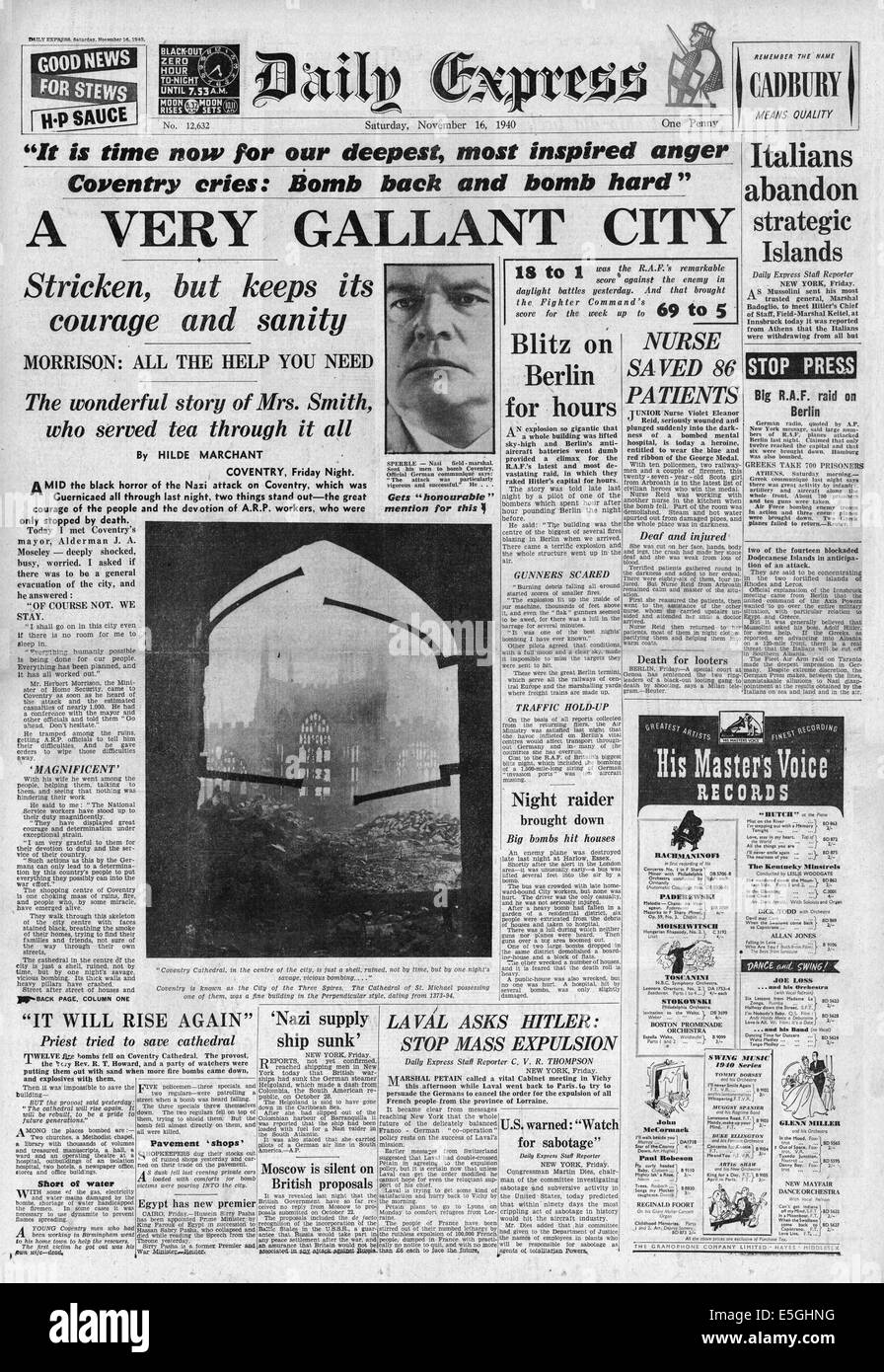 1940 front page Express tous les jours de bombardement de rapports de Coventry par la Luftwaffe allemande Banque D'Images