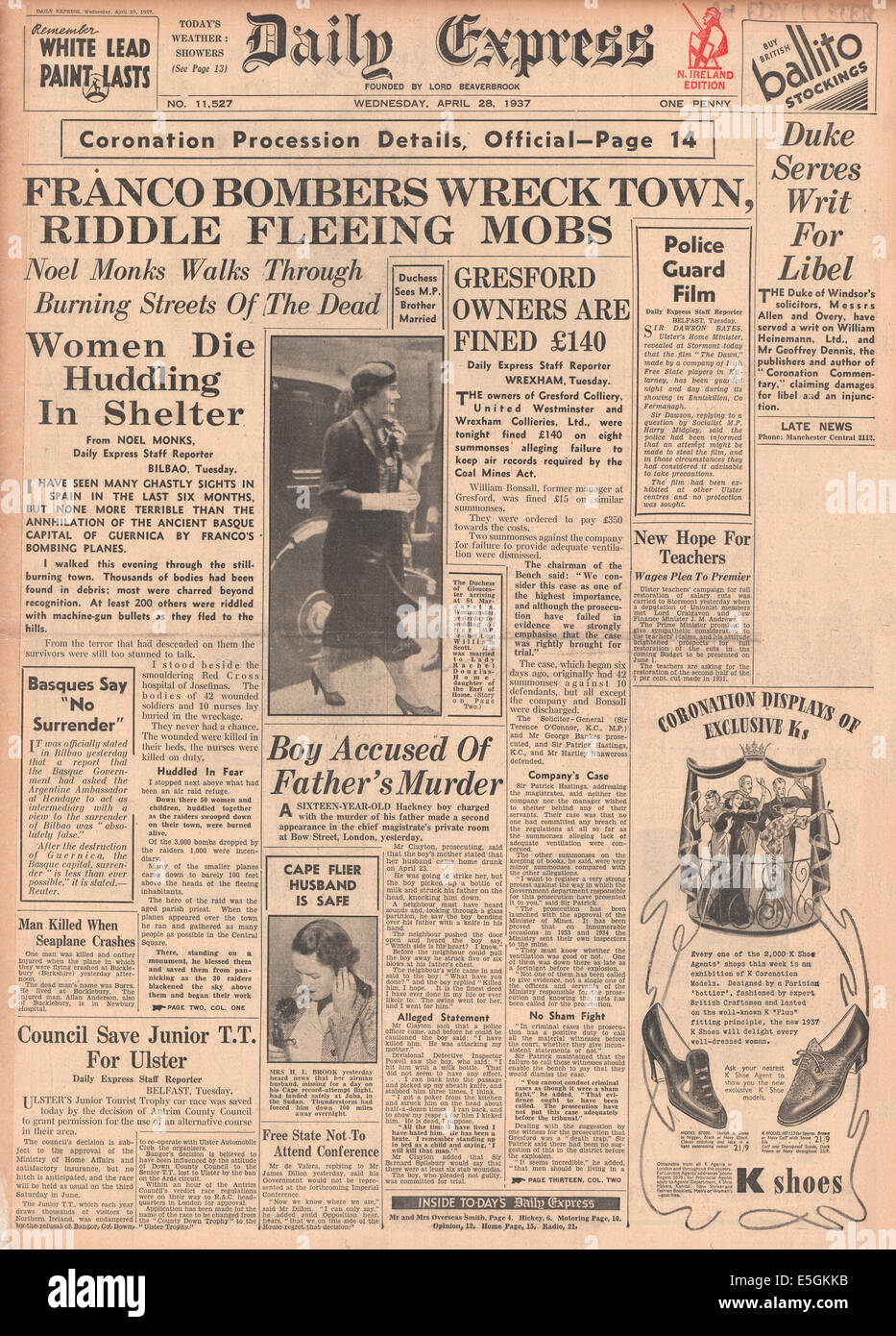 Daily Express 1937 page d'information financière les bombardement de Guernica par la Luftwaffe pendant la guerre civile espagnole Banque D'Images