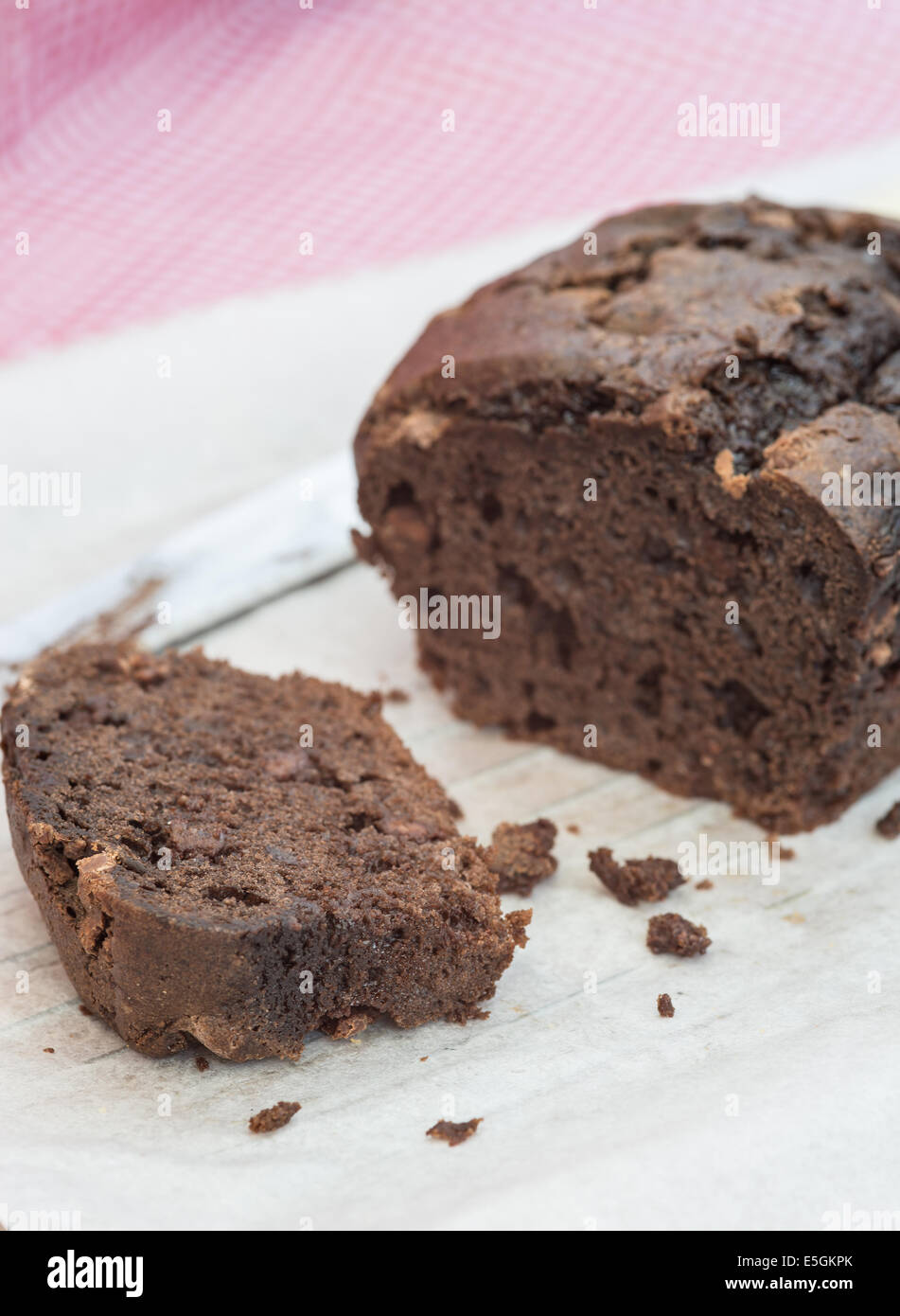 Des pépites de chocolat fait maison savoureux pain gâteau Banque D'Images