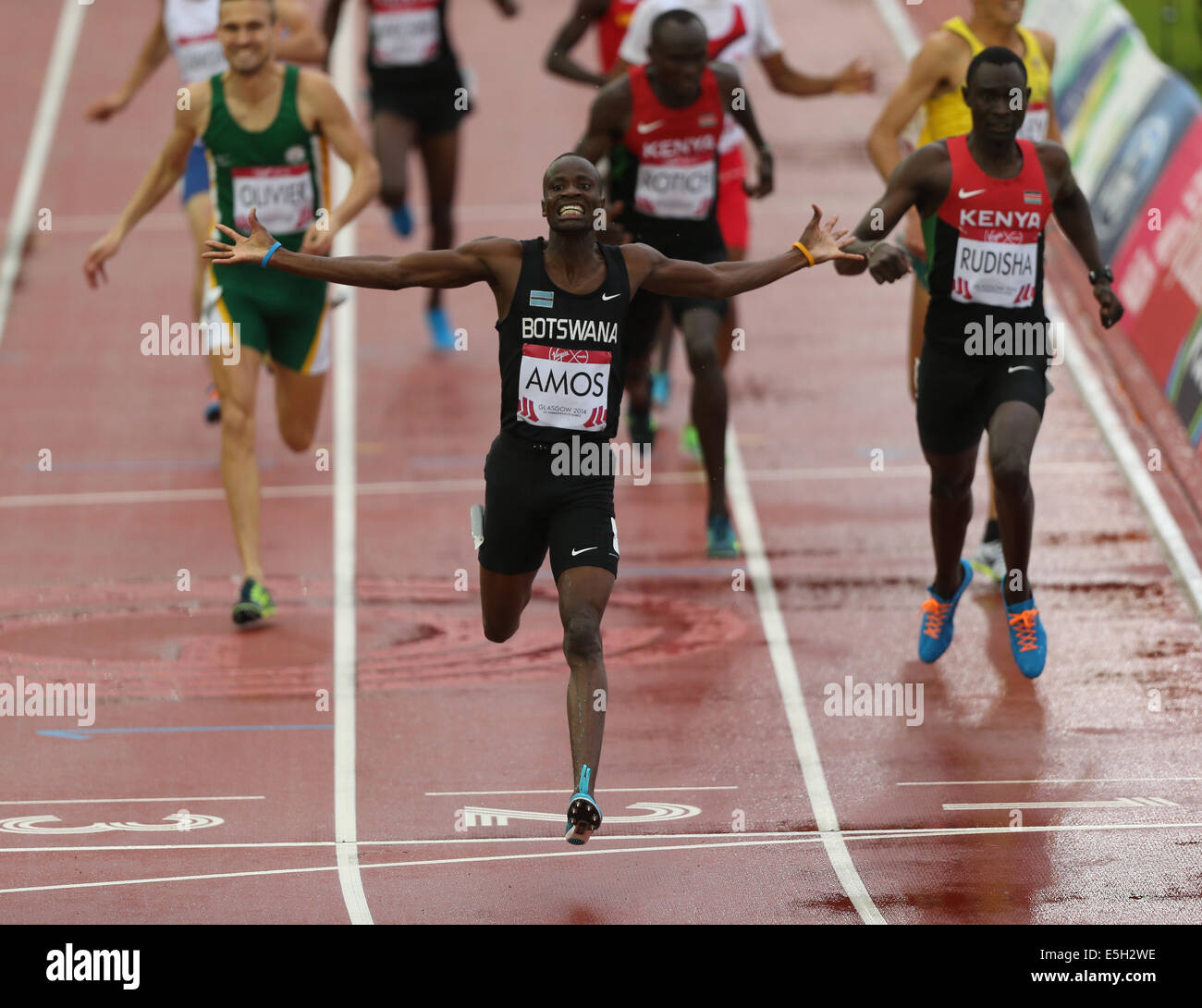 NIJEL AMOS remporte le 800 mètres DES JEUX DU COMMONWEALTH 2014 GLASG HAMPDEN PARK GLASGOW ECOSSE 31 Juillet 2014 Banque D'Images