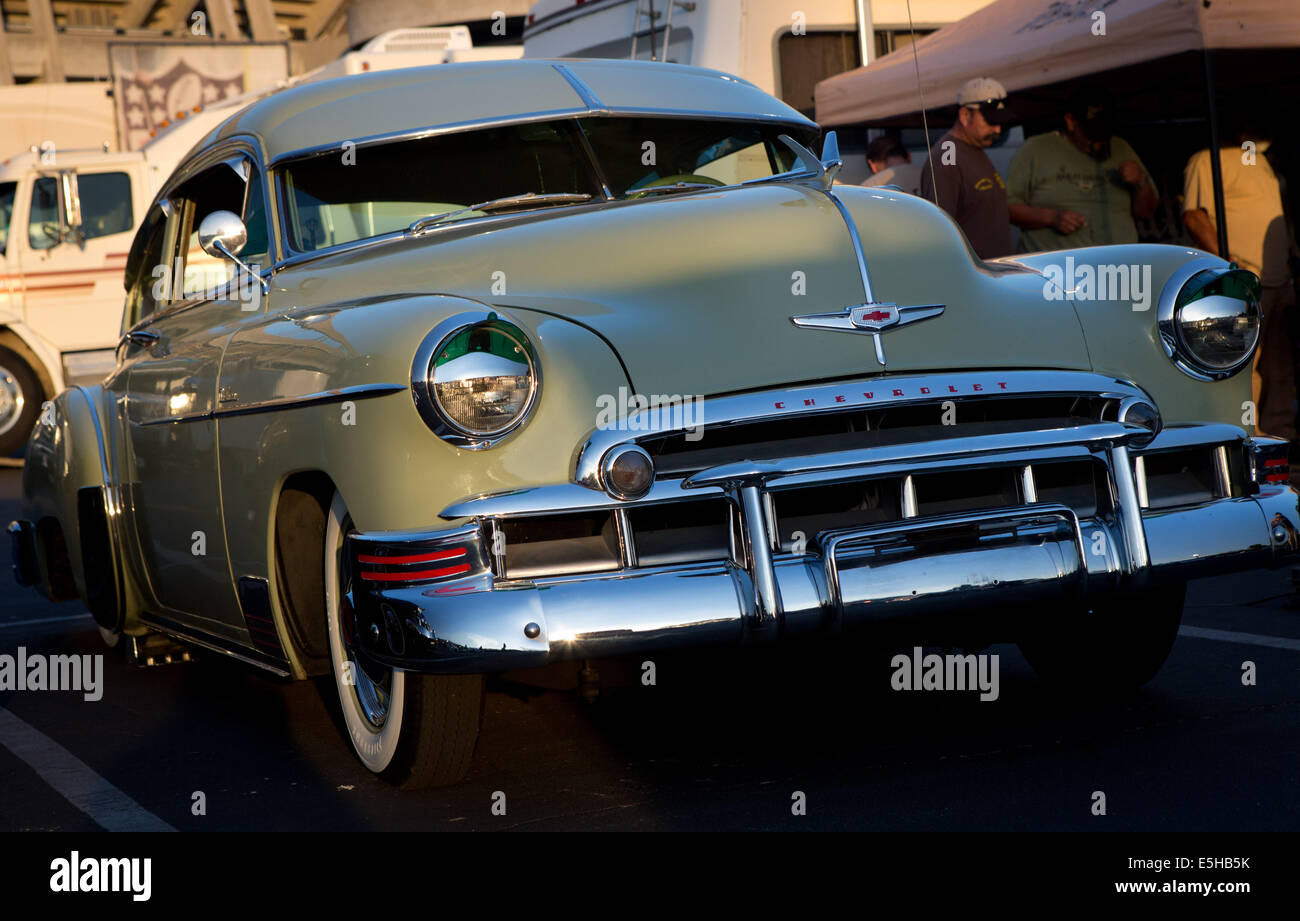 Chevrolet Sedan De Luxe à partir de 1949 à La Grande3 swap meet, au stationnement de l'Qualcomm Stadium, en mars 2014. Banque D'Images