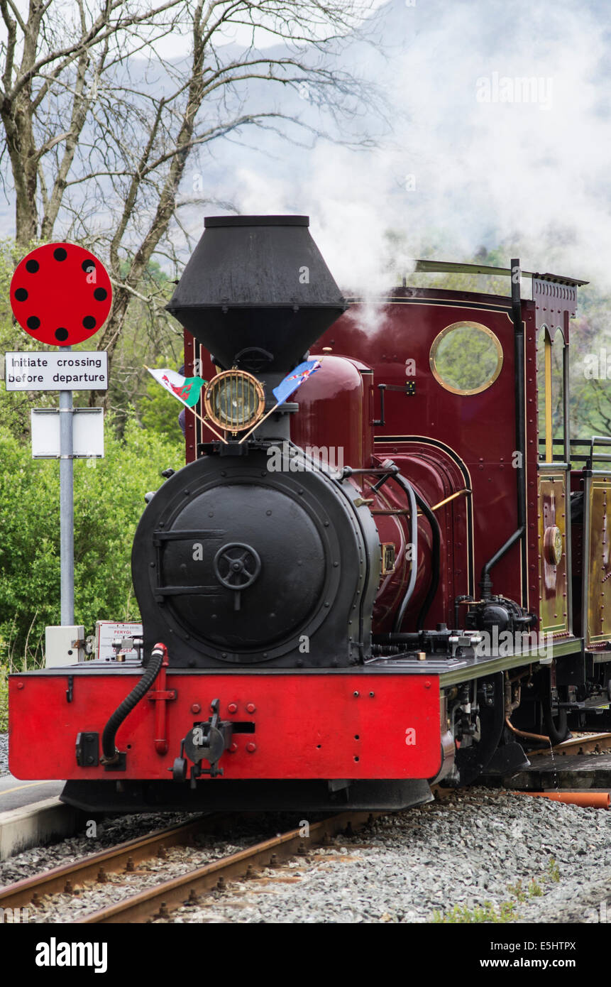 Fer Welsh Highland visiter locomotive à vapeur "Fidji" Banque D'Images