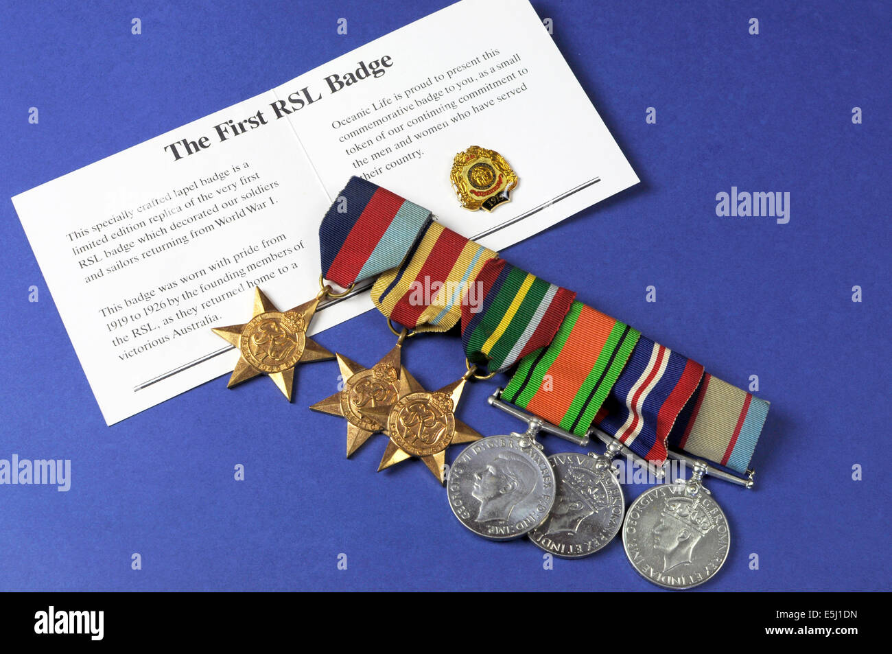 La DEUXIÈME GUERRE MONDIALE, Australian Army Corps militaires médailles et encadrés pour l'ANZAC day le 25 avril, jour du Souvenir 11 Novembre Banque D'Images